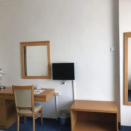 Hande Hotel