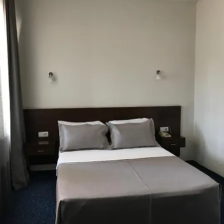 Hande Otel 3*