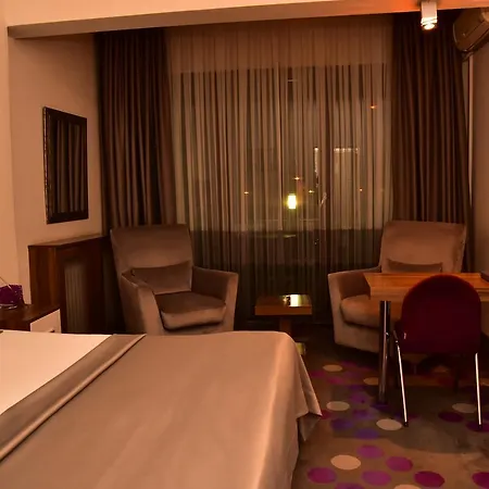 Hande Hotel 3*