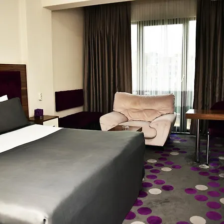 Hande Hotel 3*