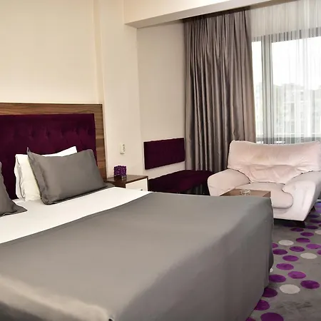 Hande Hotel